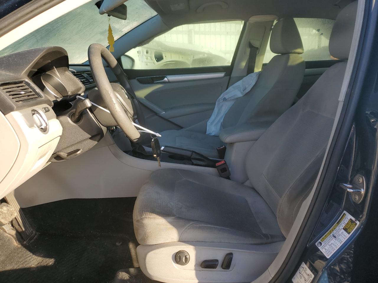 2018 Volkswagen Passat - Image 7