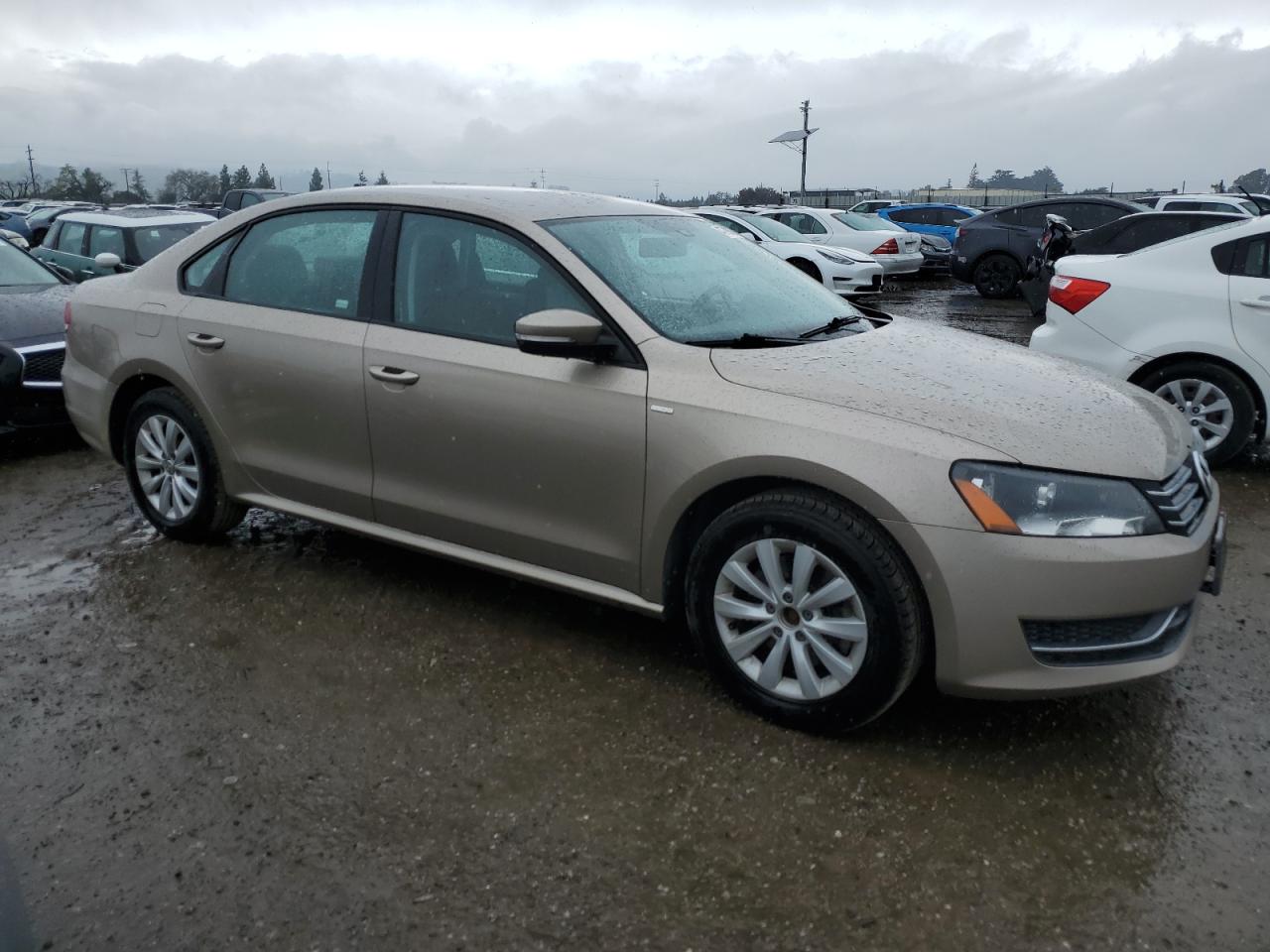 2015 Volkswagen Passat - Image 4