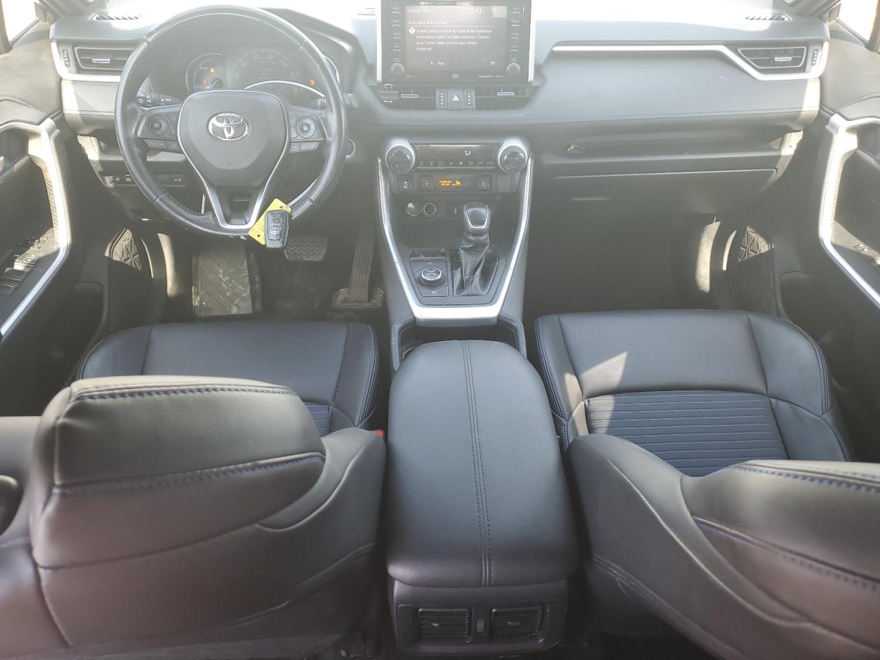 2019 Toyota RAV 4 - Image 8