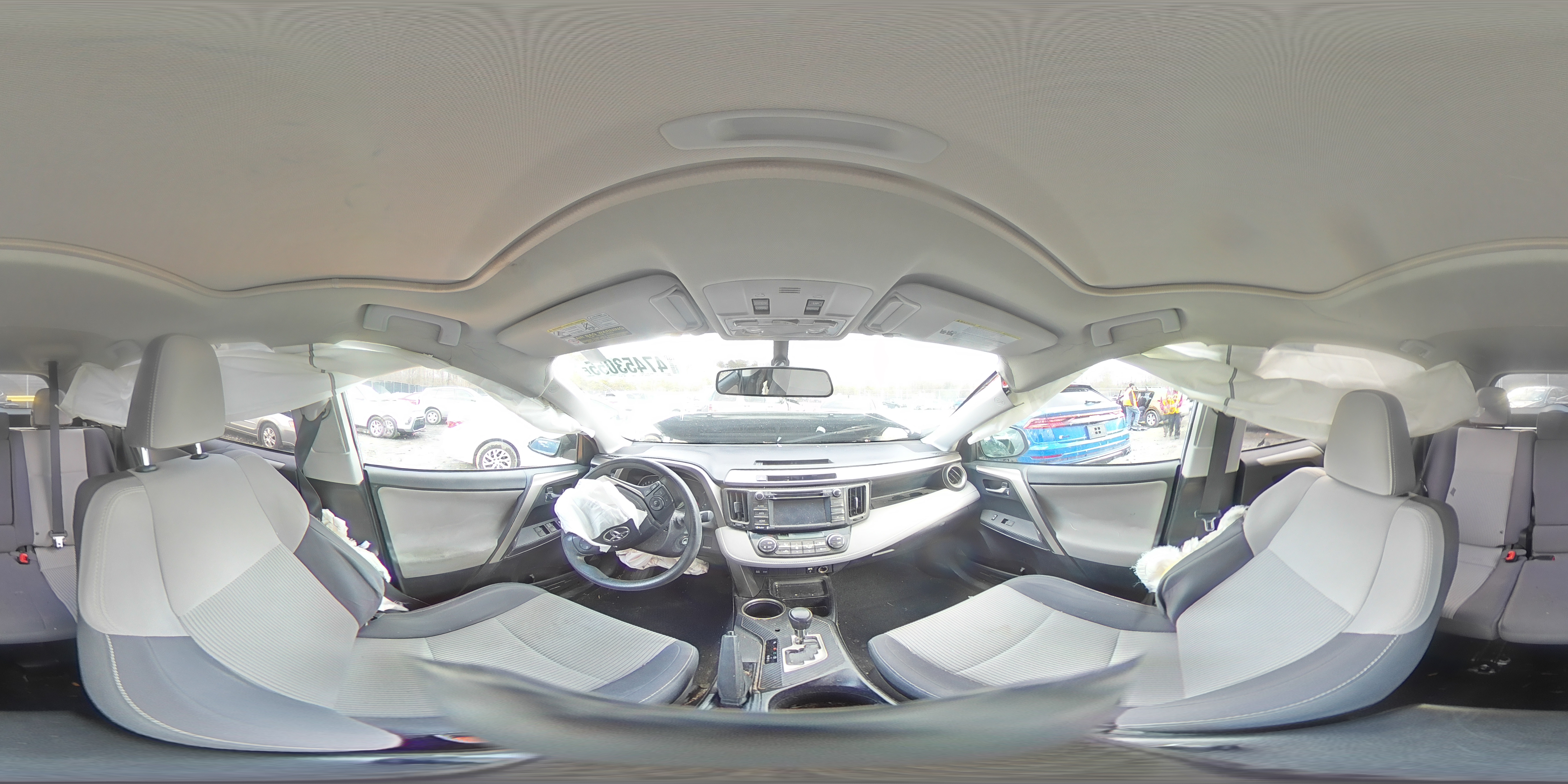 2015 Toyota RAV 4 - Image 13