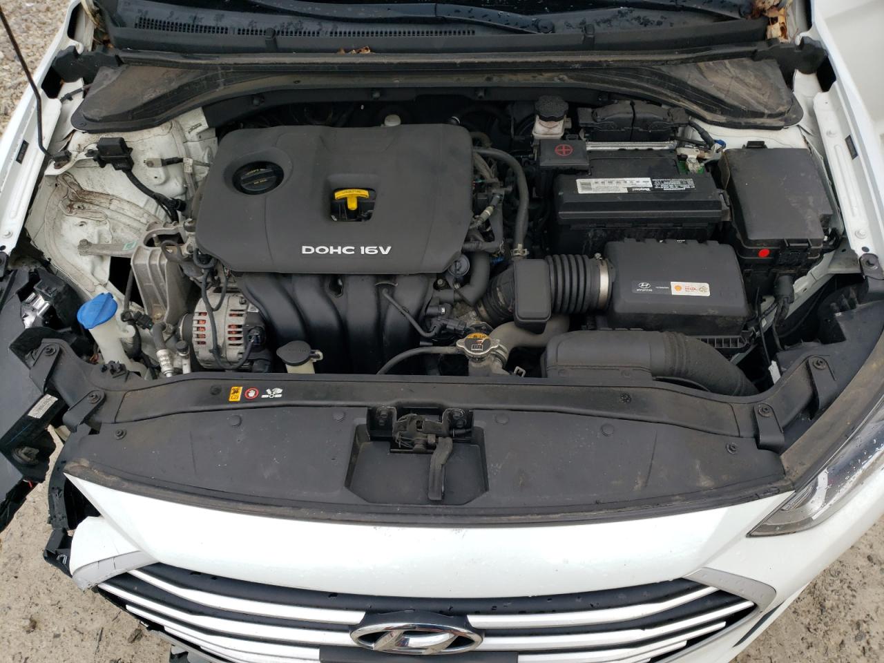 2017 Hyundai Elantra - Image 11