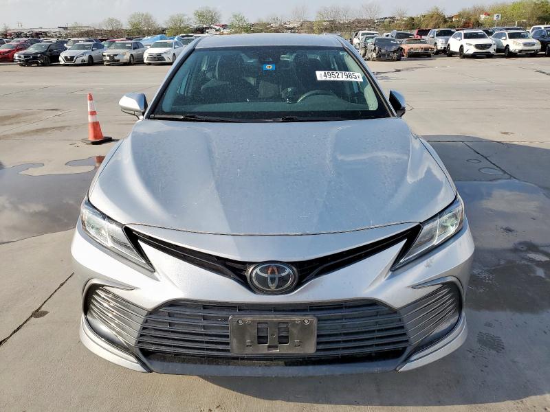  TOYOTA CAMRY 2022 Srebrny