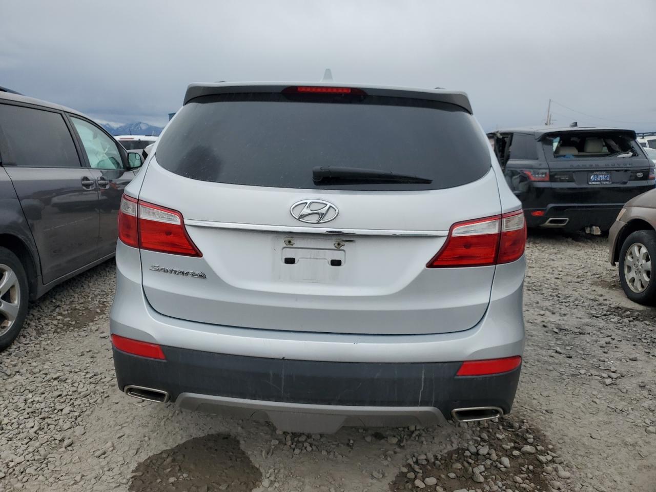 2013 Hyundai Santa Fe - Image 6