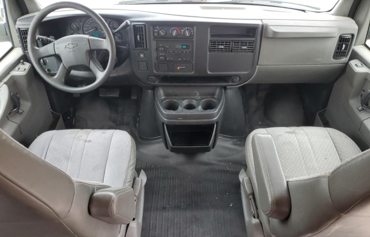2007 Chevrolet Express - Image 8