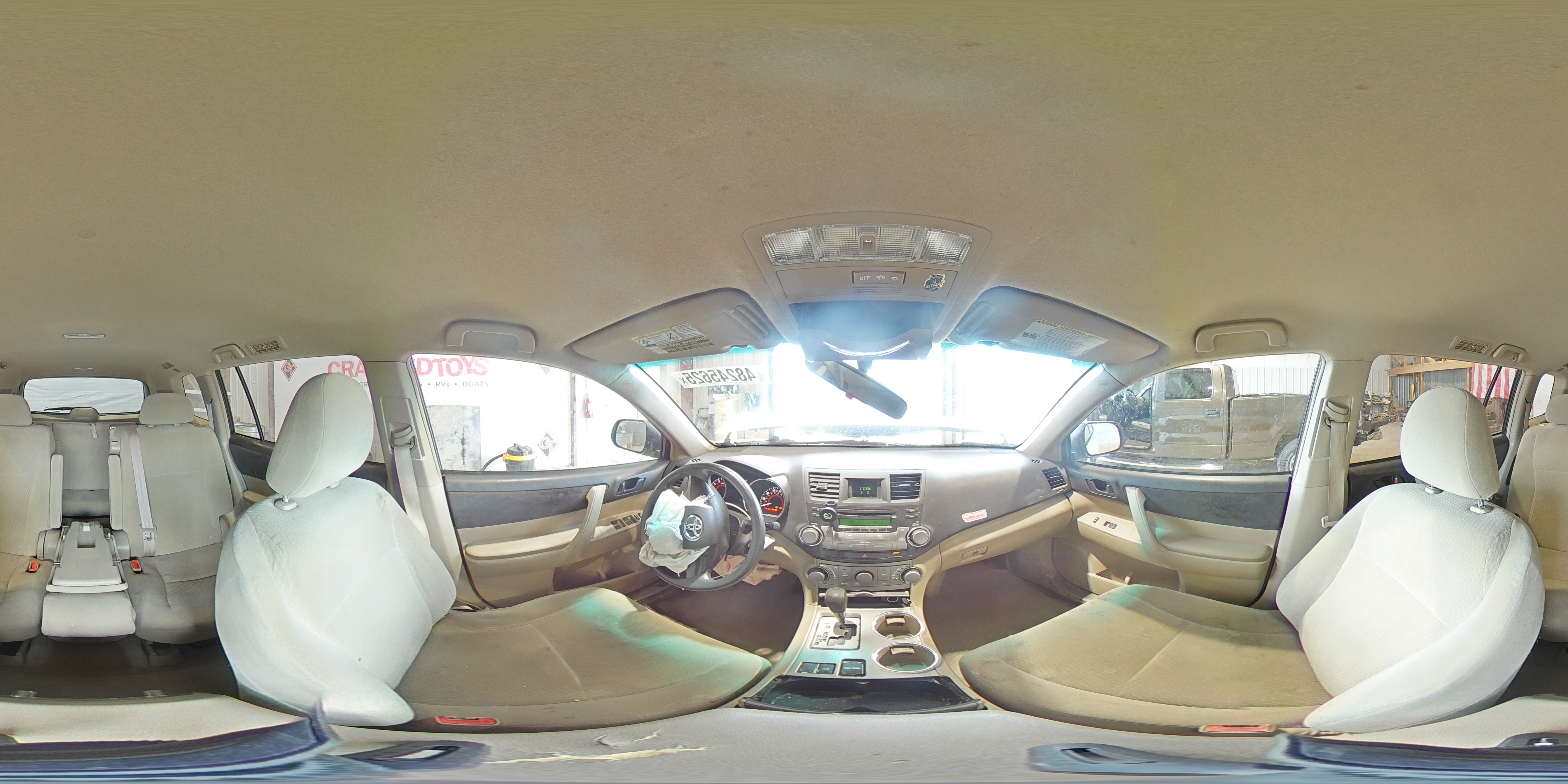 2010 Toyota Highlander - Image 14