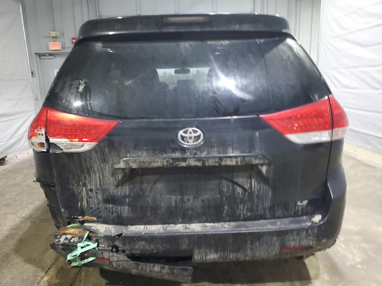 2013 Toyota Sienna - Image 6