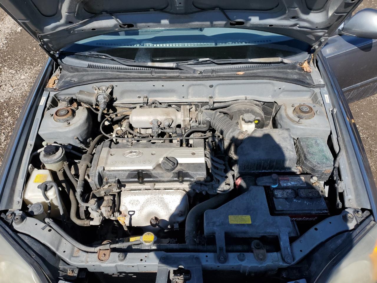 2005 Hyundai Accent - Image 11