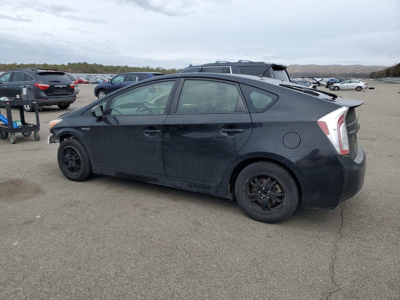 2013 Toyota Prius - Image 2