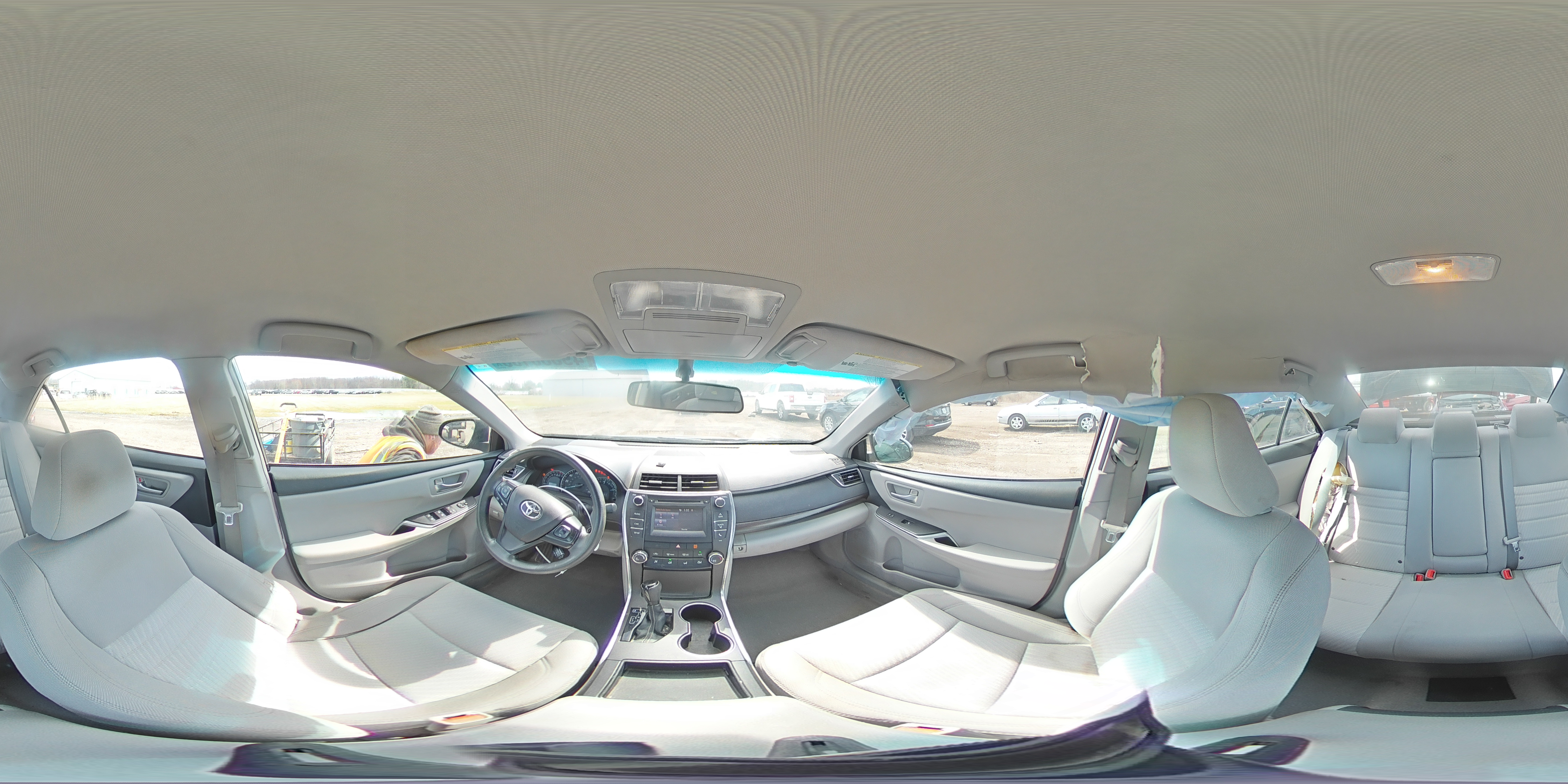 2015 Toyota Camry - Image 12