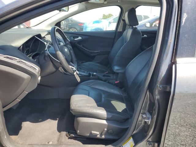 Hatchbacks FORD FOCUS 2015 Szary