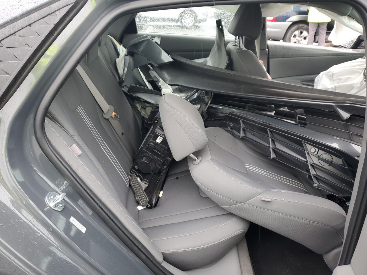 2024 Hyundai Elantra - Image 11