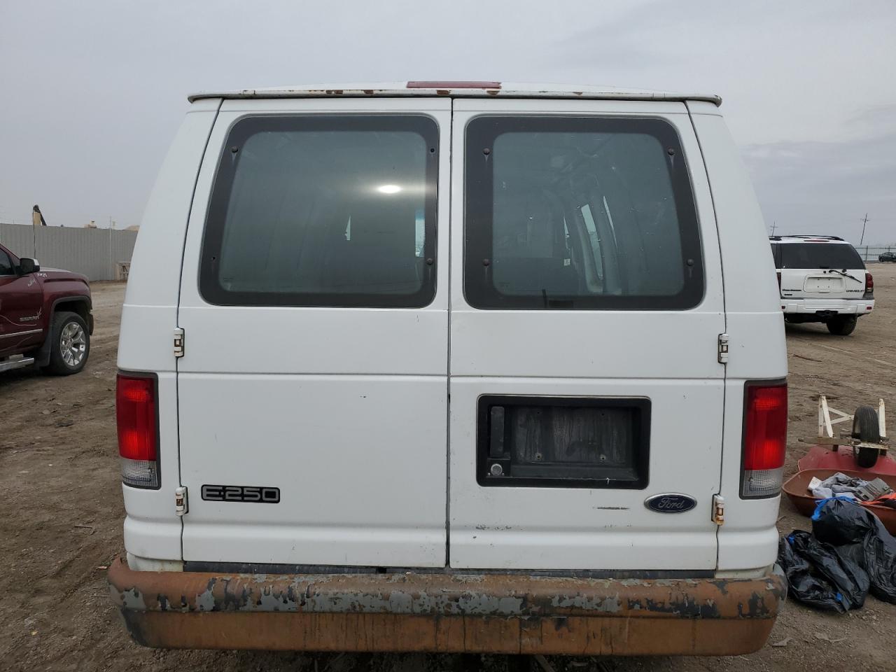 2000 Ford Econoline - Image 6