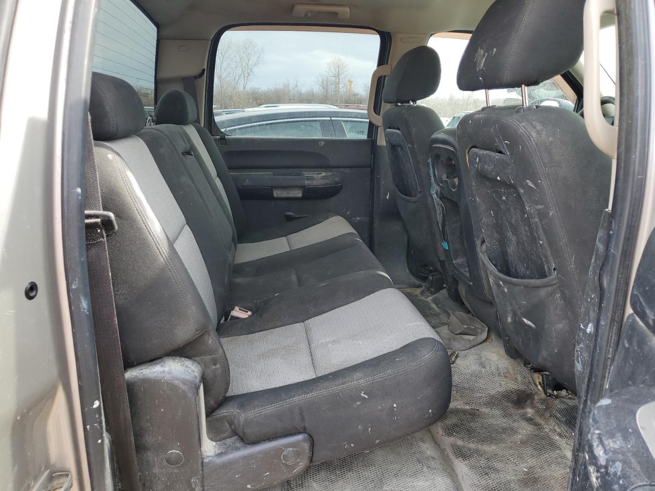2009 GMC Sierra - Image 10