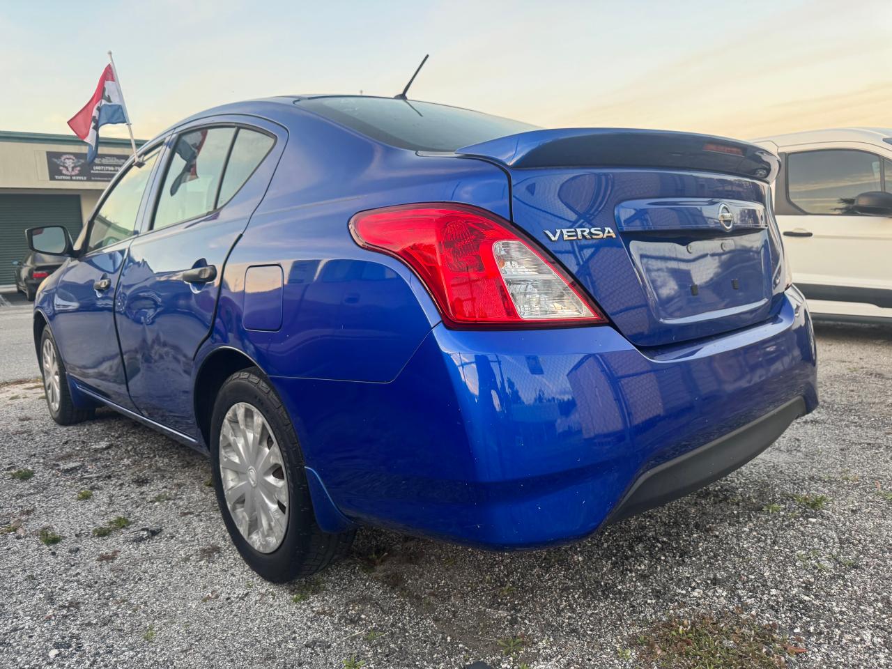 3N1CN7AP1HL829115 NISSAN VERSA 2017