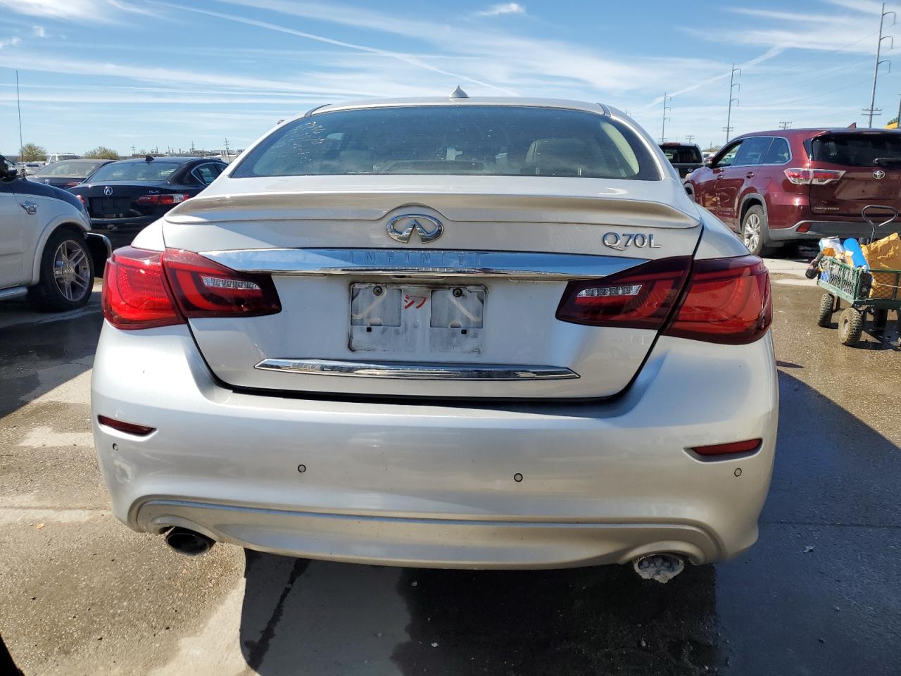 2019 Infiniti Q70 - Image 6