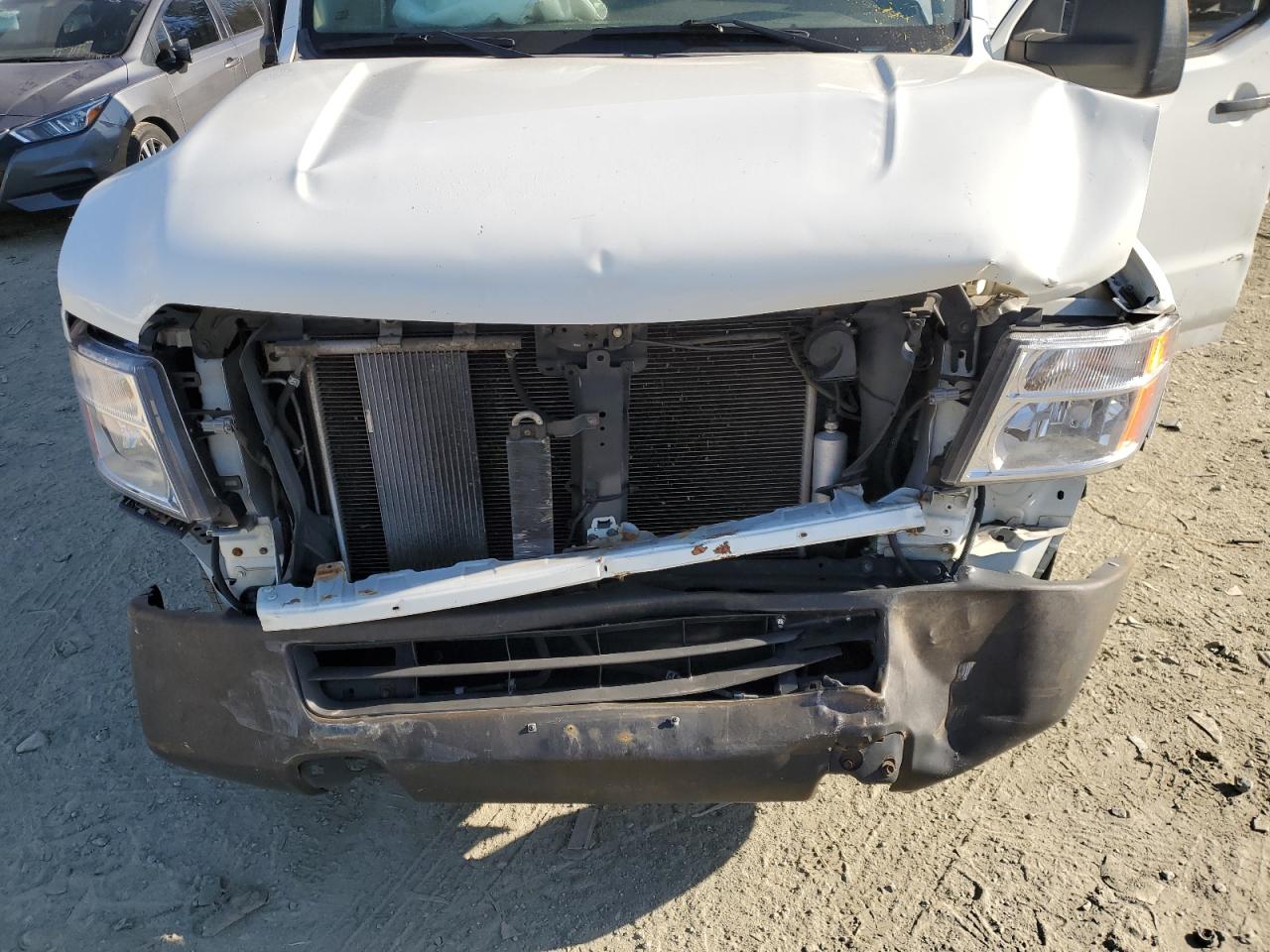 2014 Nissan NV - Image 12