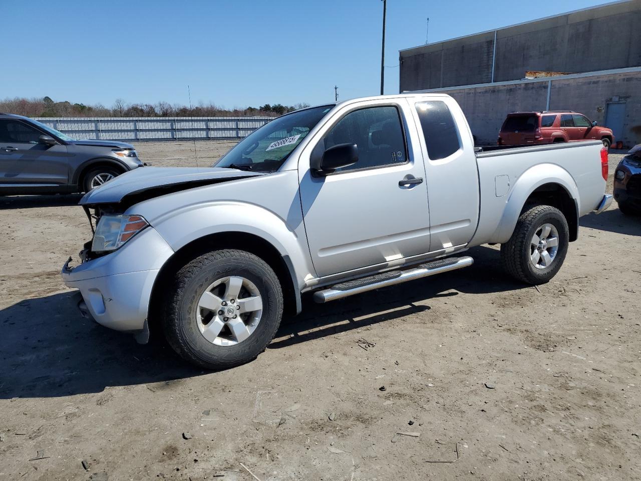2012 Nissan Navara (Frontier) - Image 1