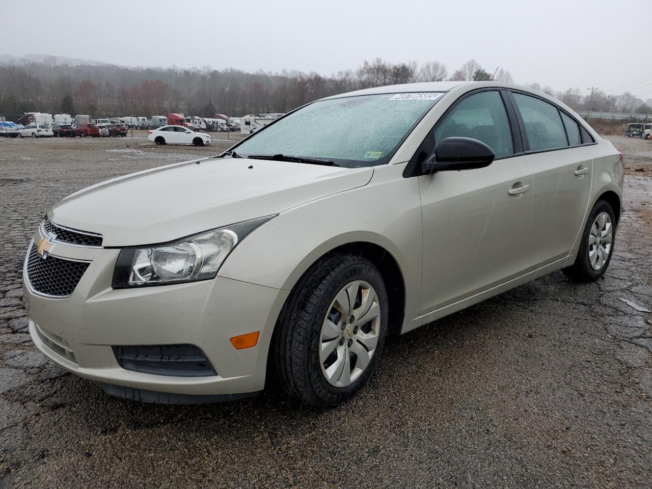 Chatham, VA에서 판매 중인 2014 Chevrolet Cruze Ls - Minor Dent/Scratches