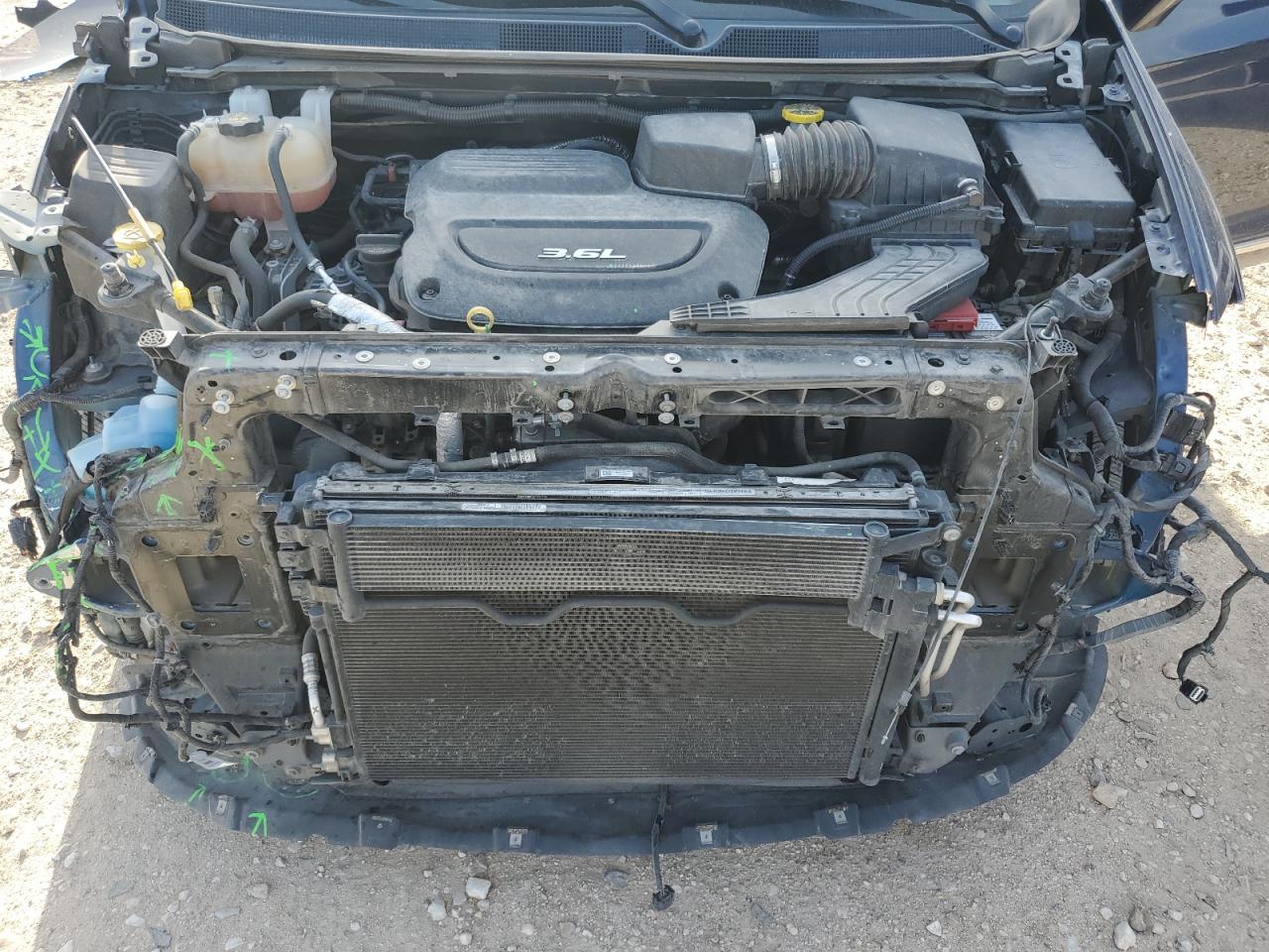2017 Chrysler Pacifica - Image 12