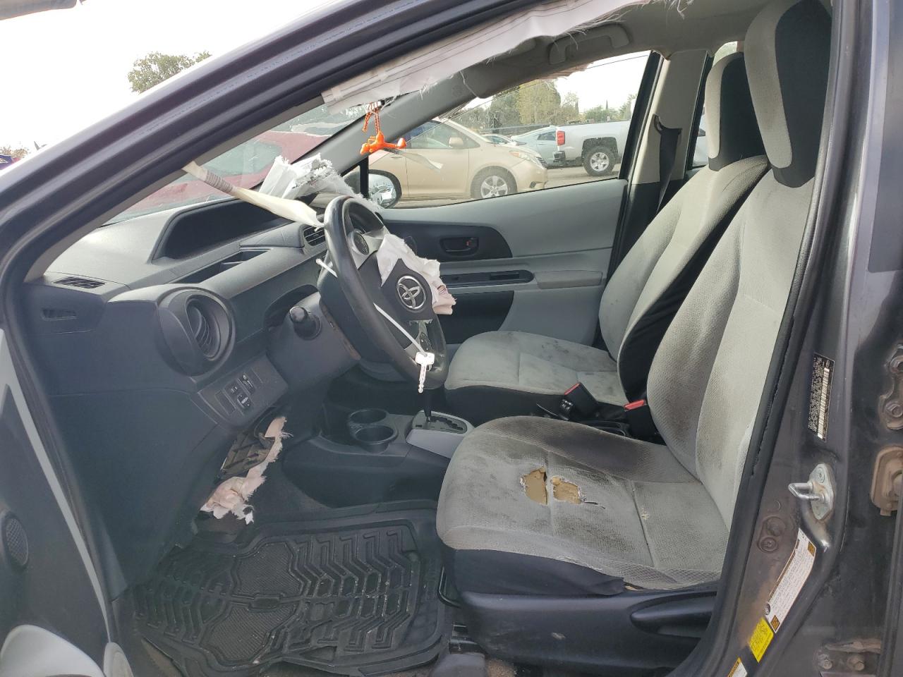 2014 Toyota Prius - Image 7