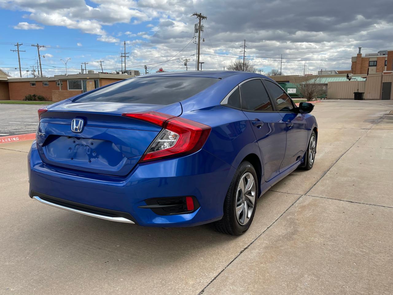 2HGFC2F56KH008717 HONDA CIVIC 2019