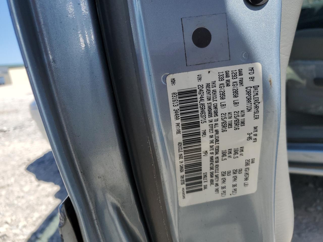 2005 Dodge Caravan - Image 13