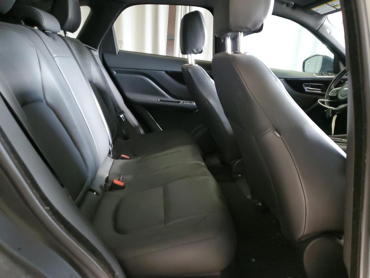 2018 Jaguar F-Pace - Image 11