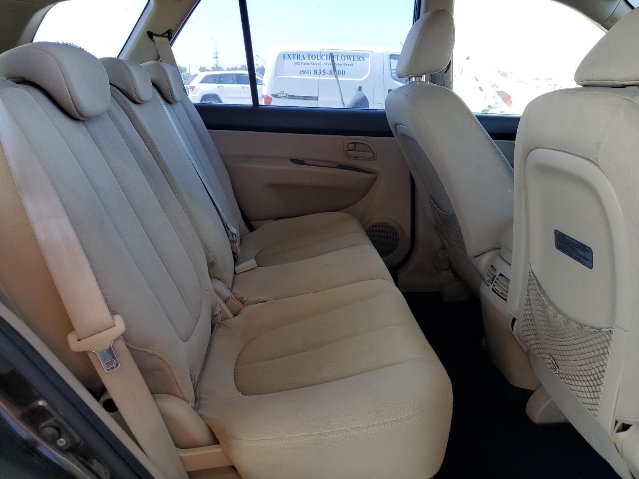 2009 Kia Rondo - Image 11