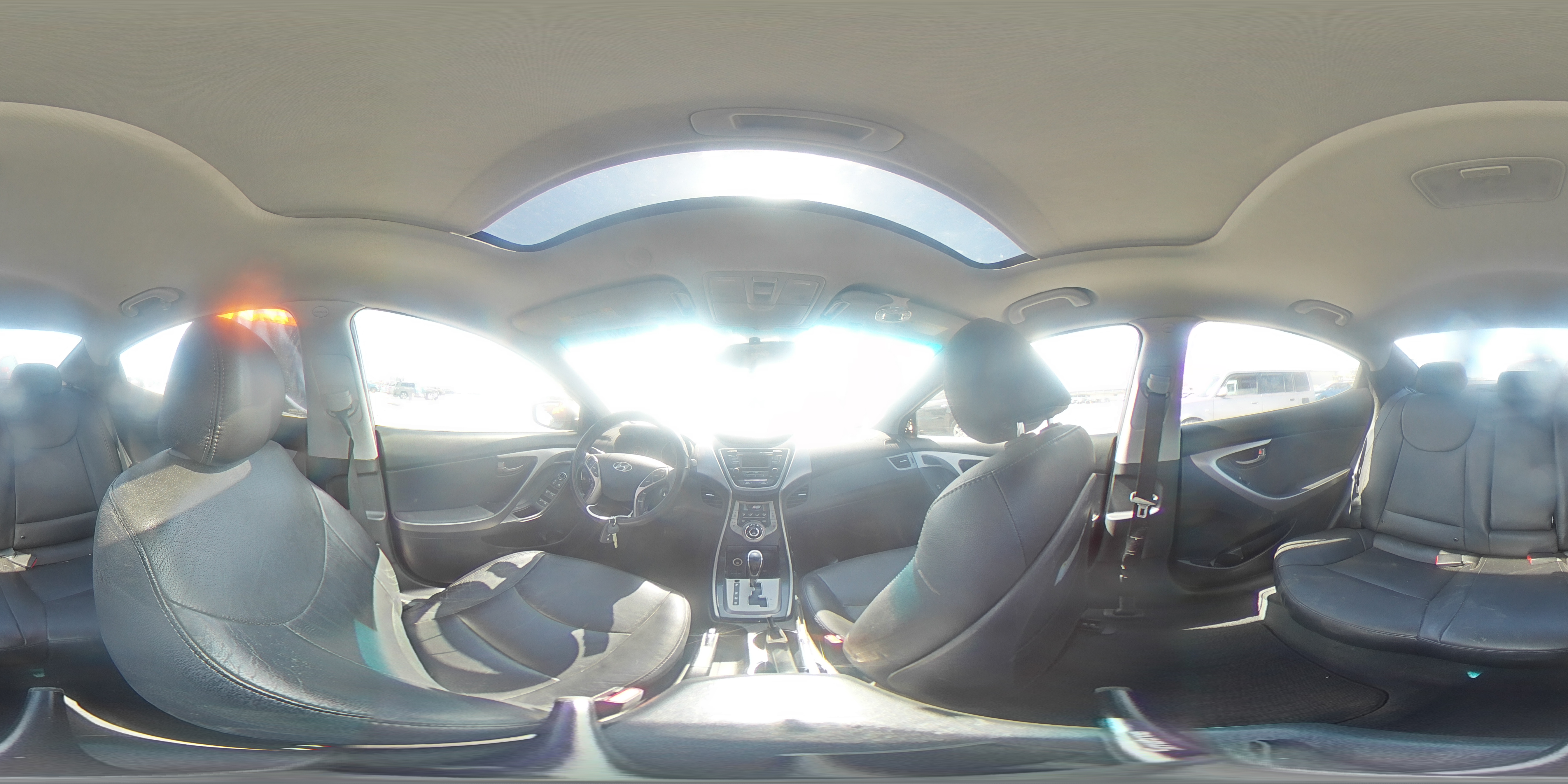 2013 Hyundai Elantra - Image 13