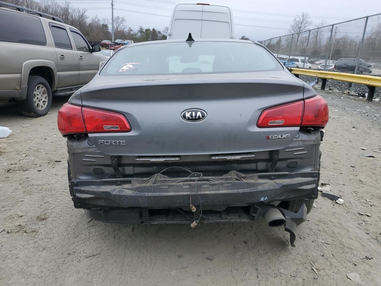 2015 Kia Forte - Image 6