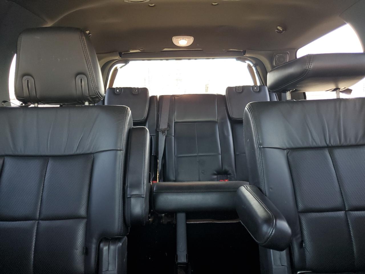 2013 Lincoln Navigator - Image 10