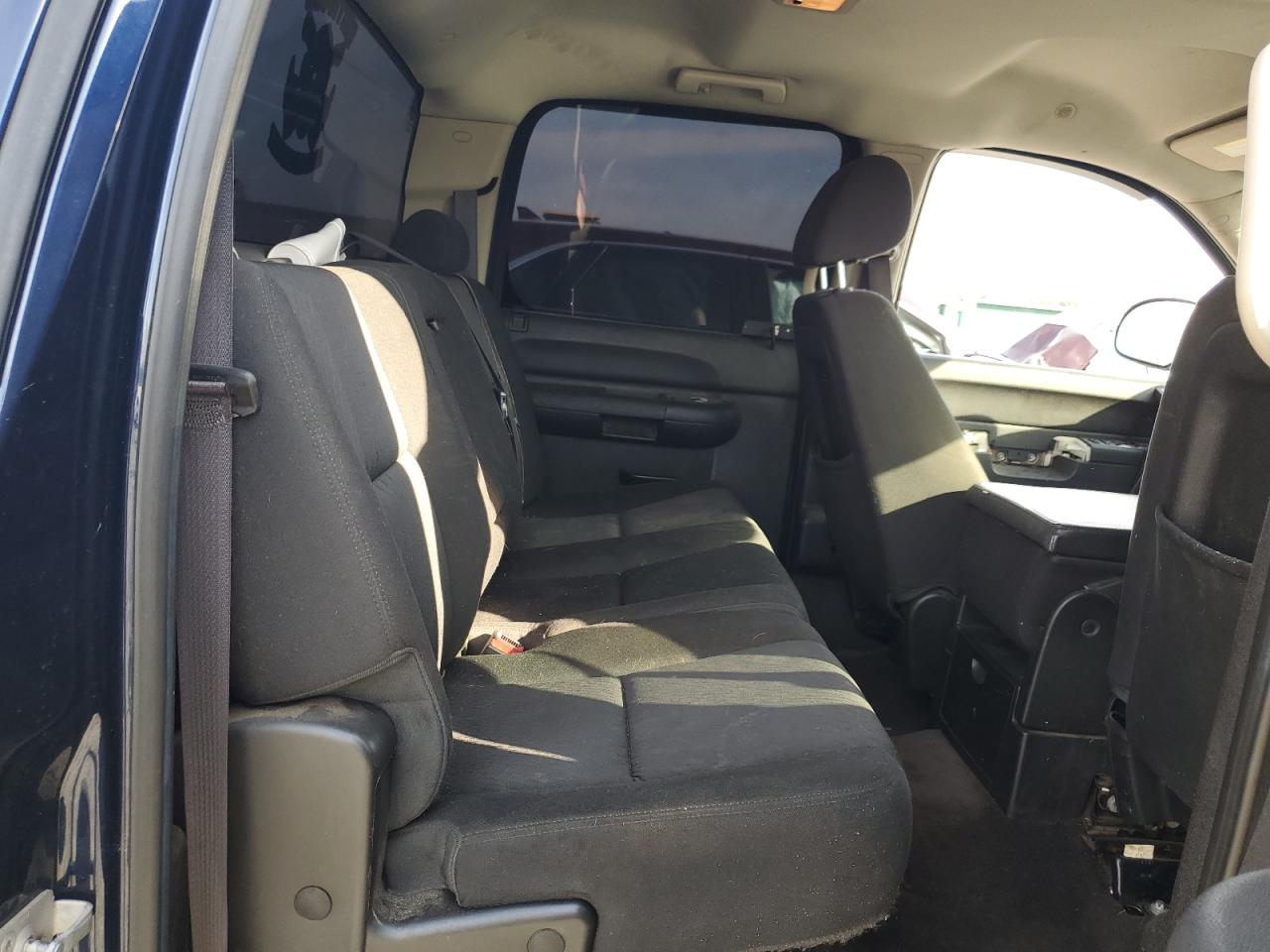 2012 Chevrolet Silverado - Image 11