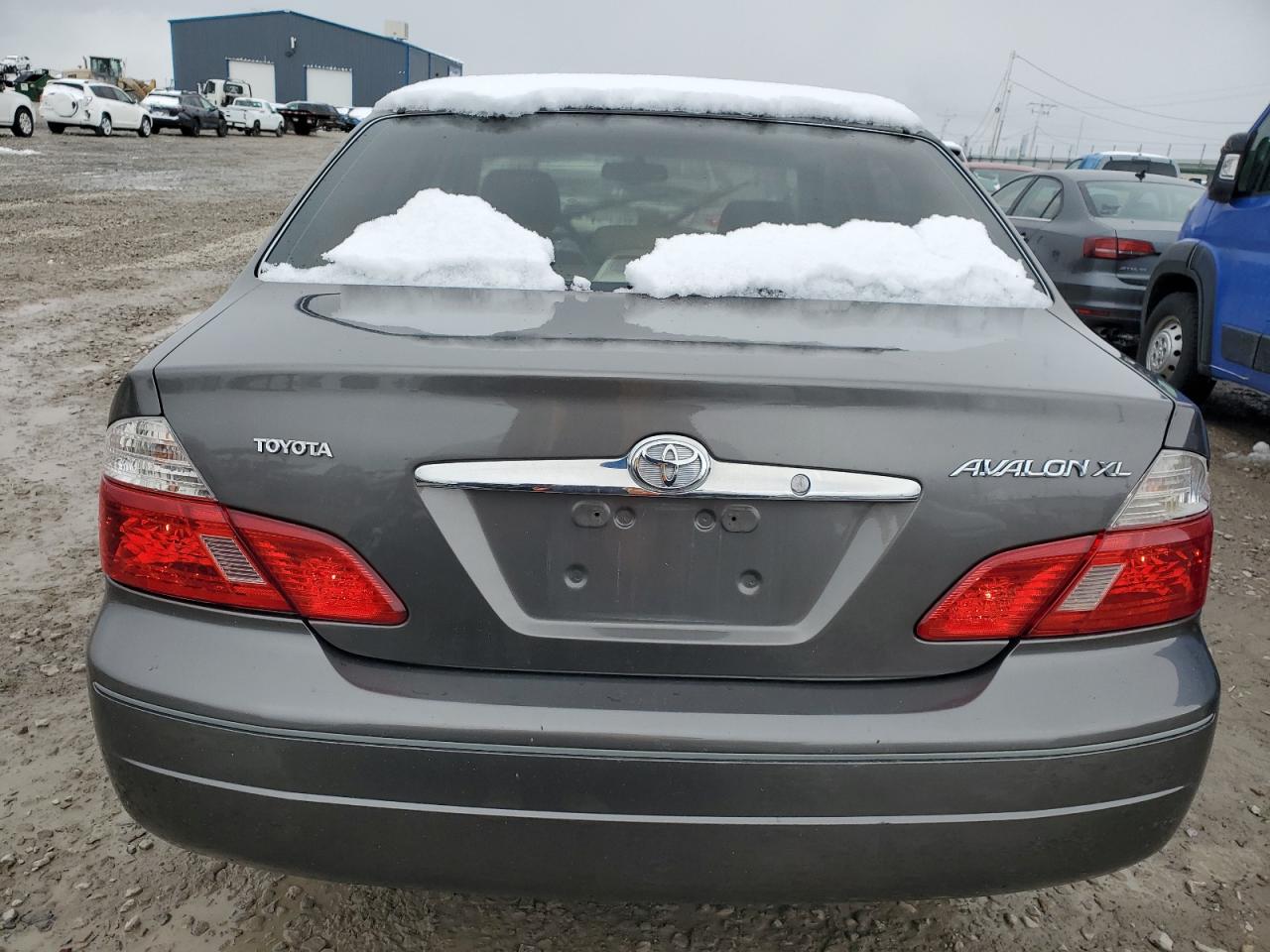 2003 Toyota Avalon - Image 6