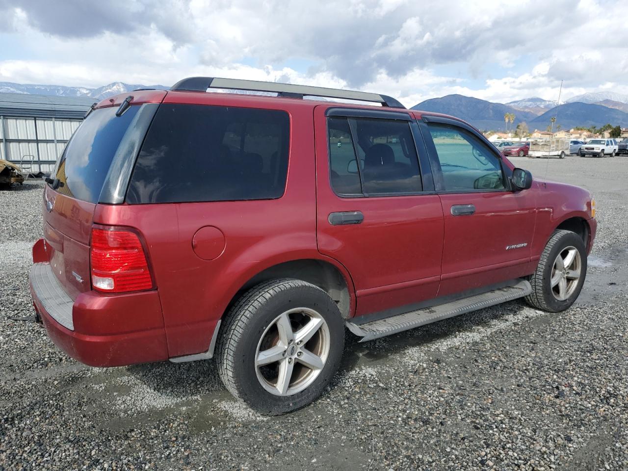 2005 Ford Explorer - Image 3