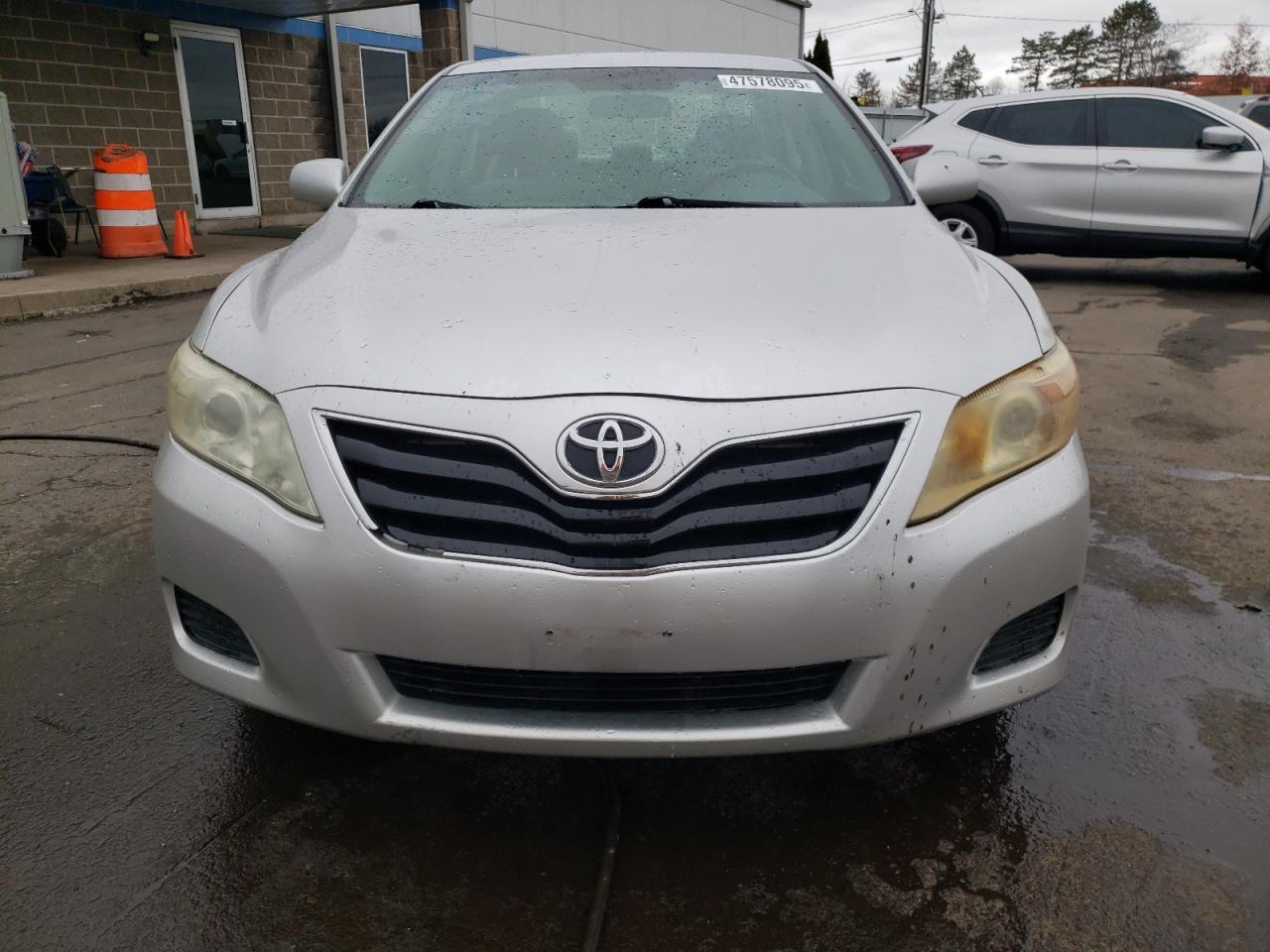 2011 Toyota Camry - Image 5