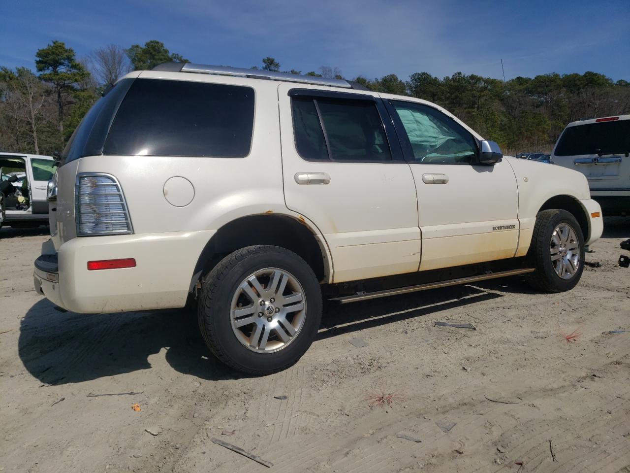 2008 Mercury Mountaineer - Image 3