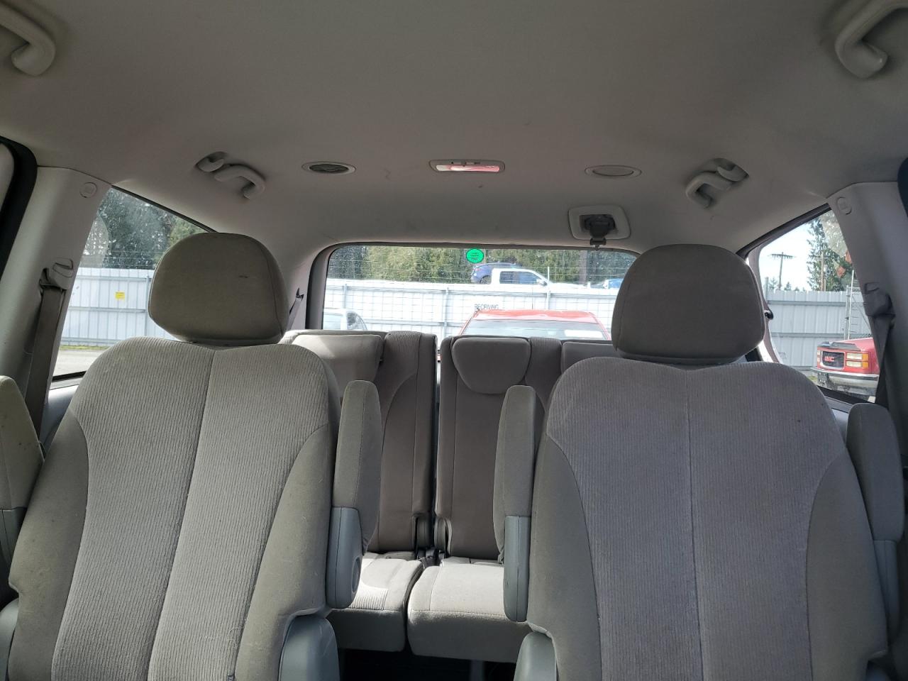2014 Kia Sedona - Image 10