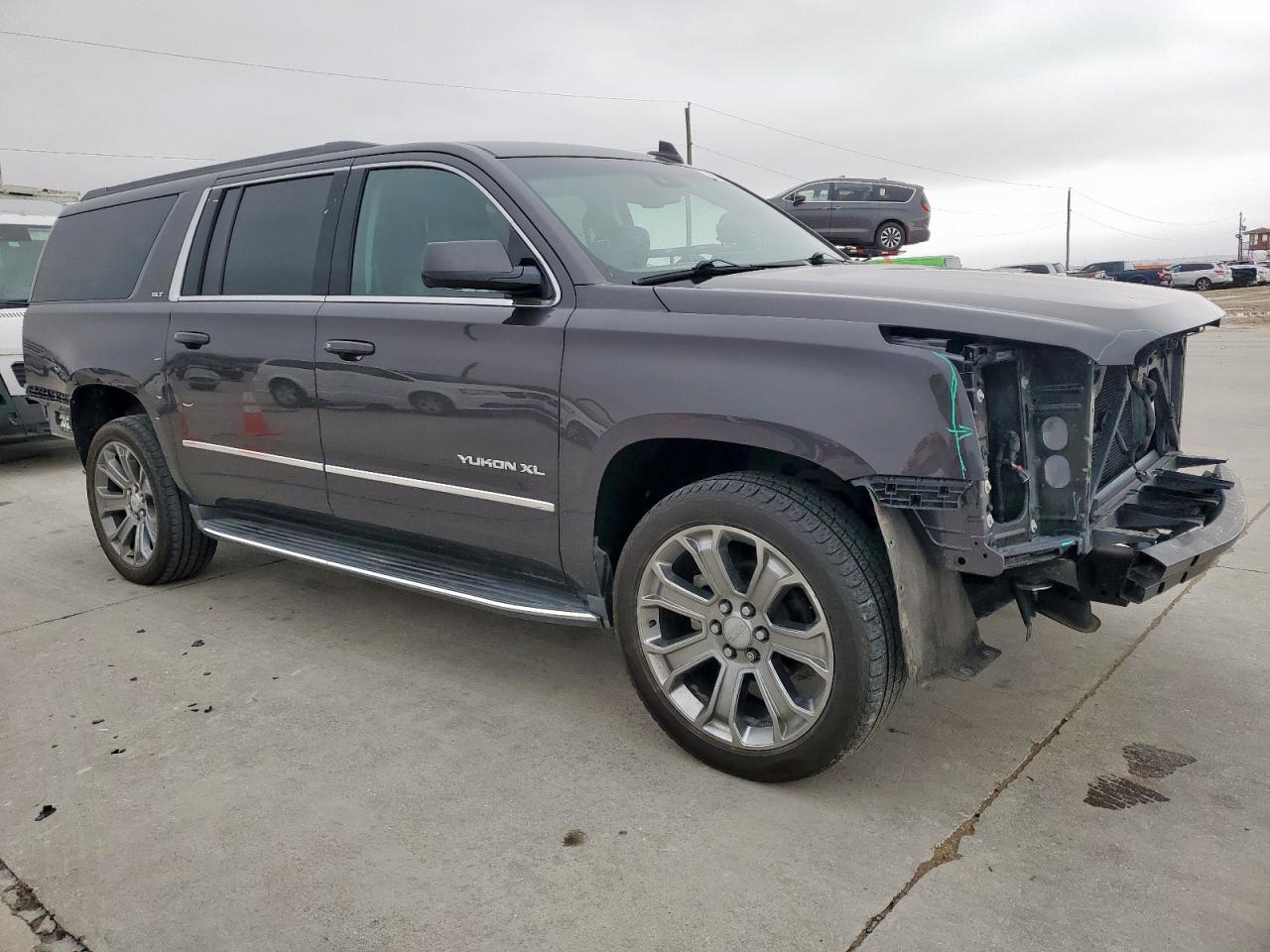 2015 GMC Yukon - Image 4