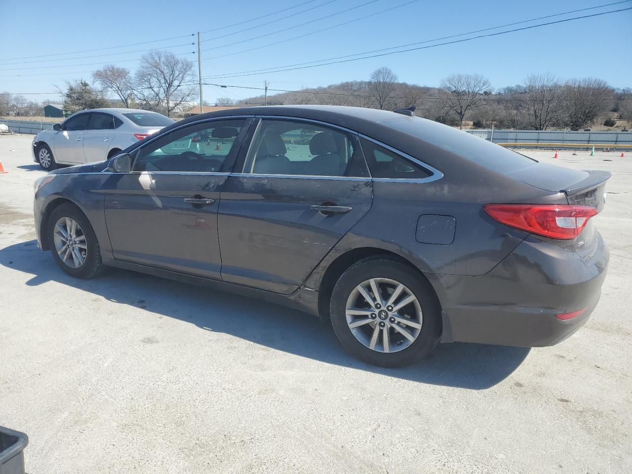 2016 Hyundai Sonata - Image 2