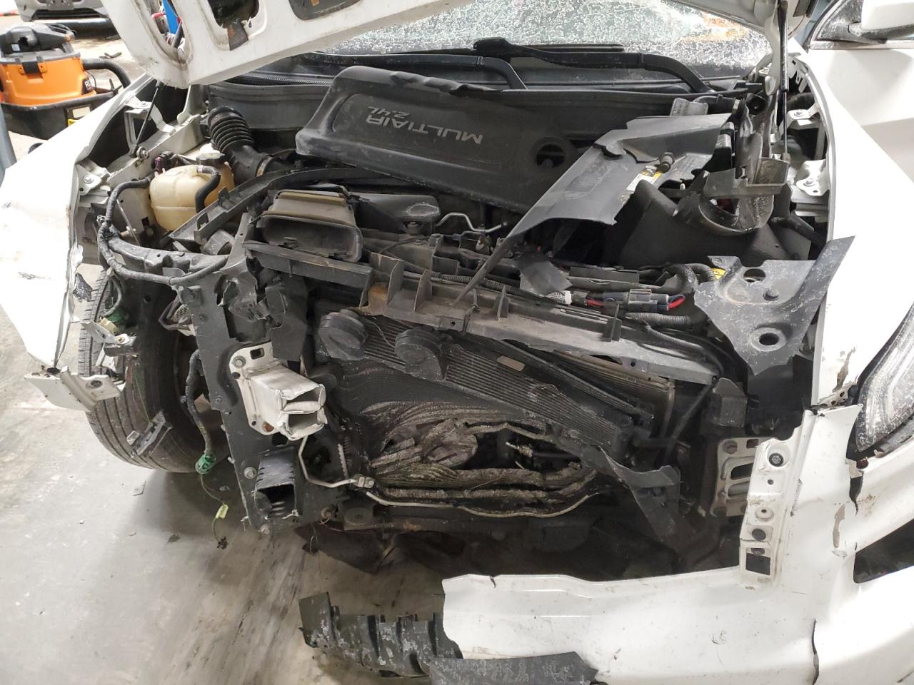 2015 Jeep Grand Cherokee - Image 12