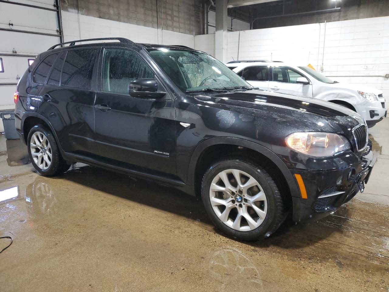 2011 BMW X5 - Image 4