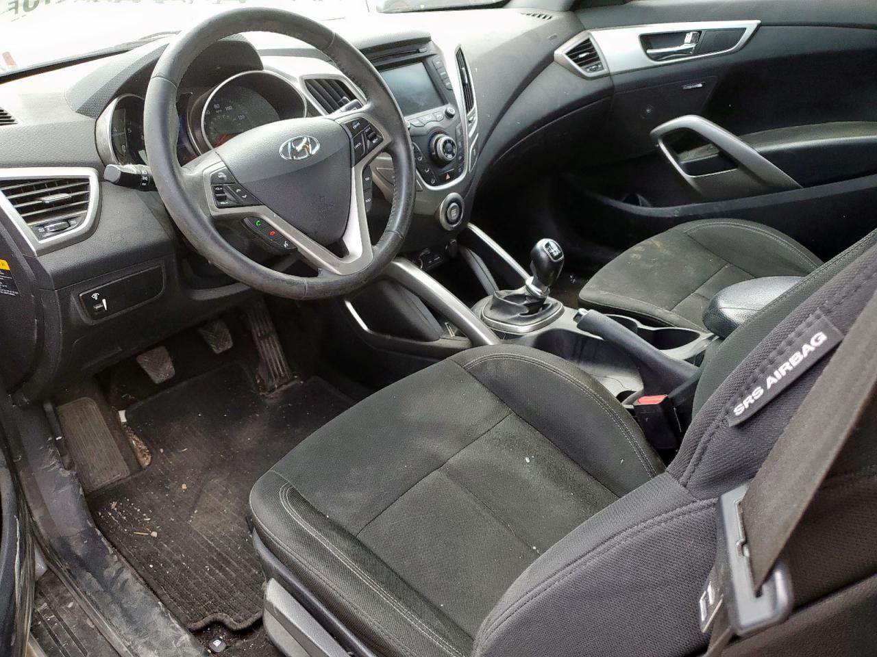 2013 Hyundai Veloster - Image 8