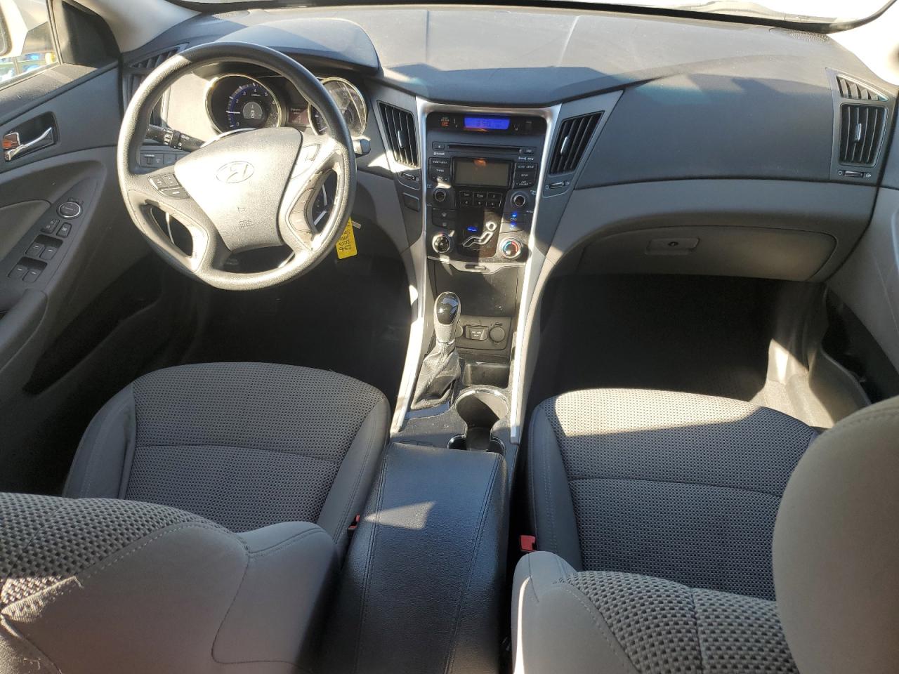 2013 Hyundai Sonata - Image 8