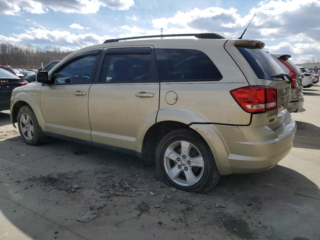 2011 Dodge Journey - Image 2