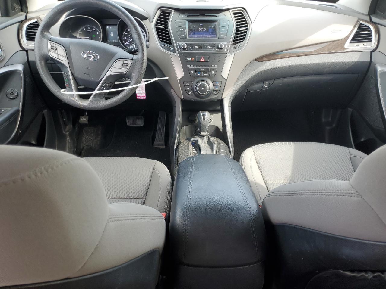 2017 Hyundai Santa Fe - Image 8
