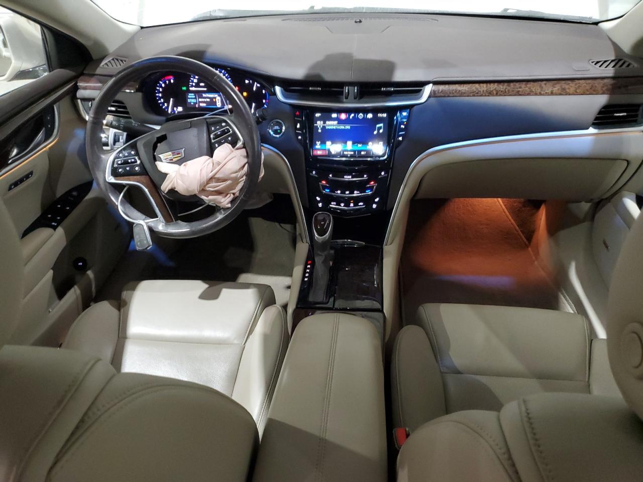2016 Cadillac XTS - Image 8