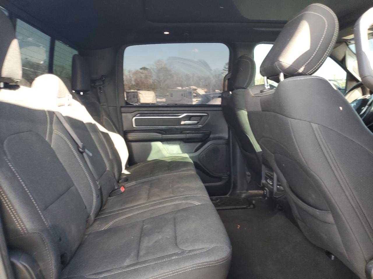 2019 RAM 1500 - Image 10