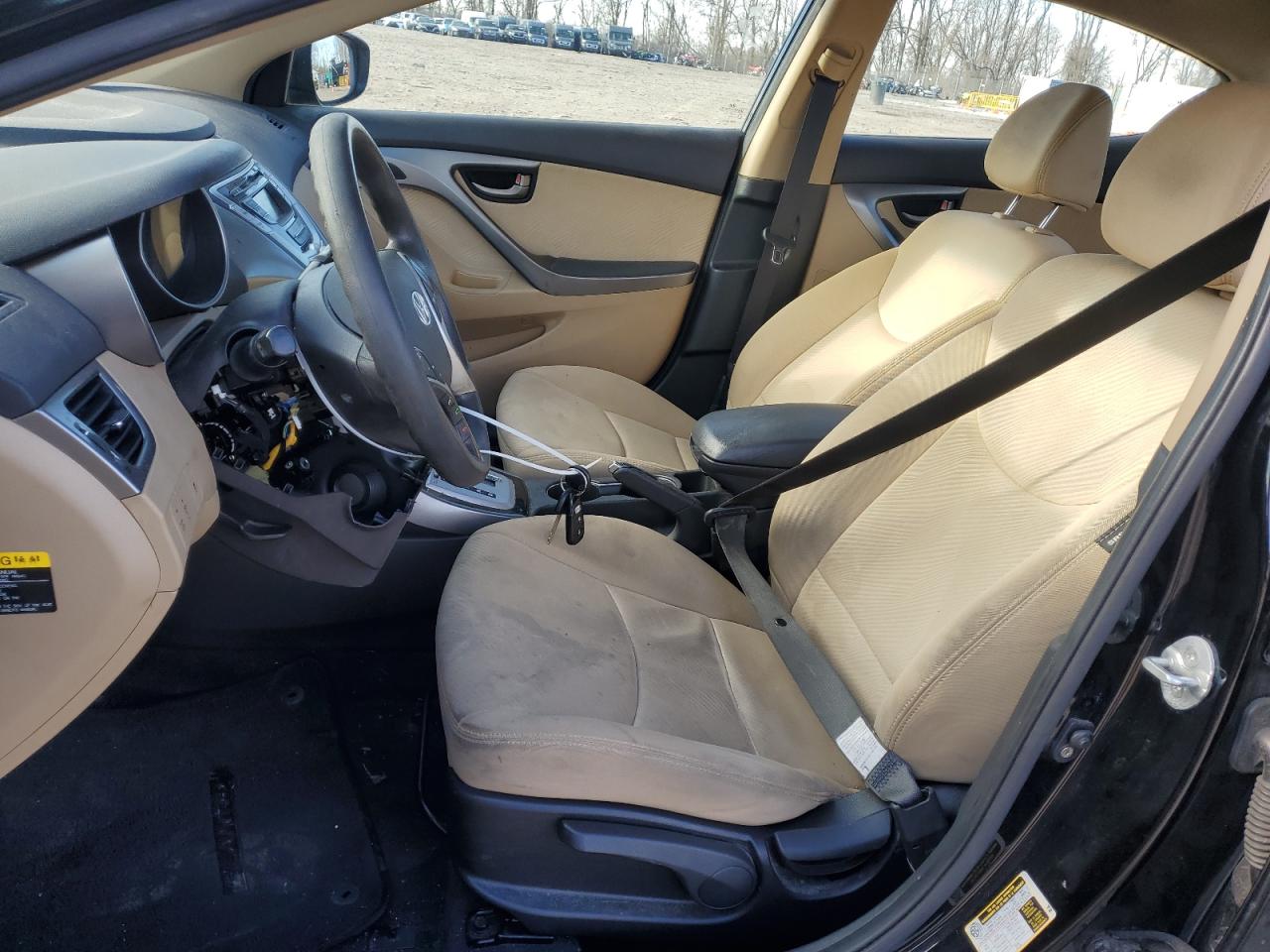 2012 Hyundai Elantra - Image 7