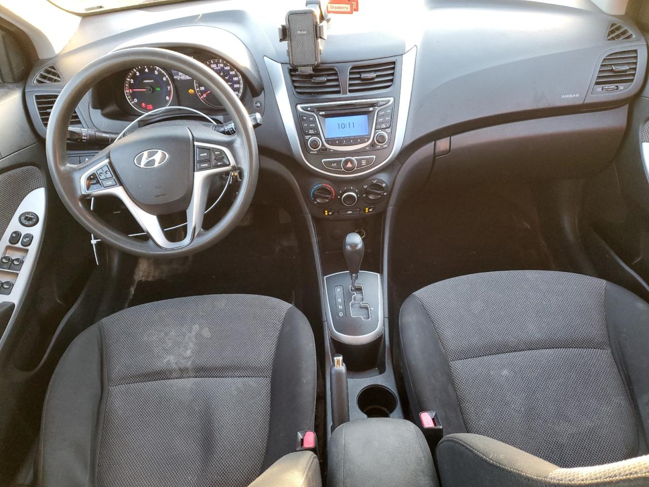 2013 Hyundai Accent - Image 8