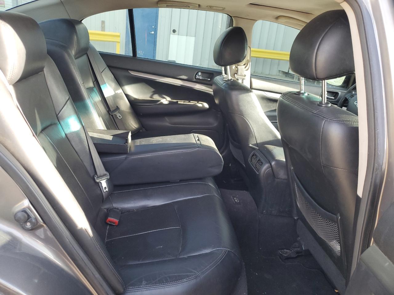 2012 Infiniti G - Image 10